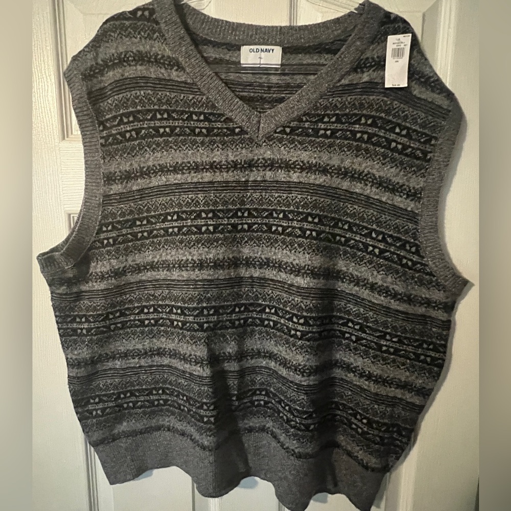 Old Navy Grey & Black Sweater Vest (Brand New) Size XXL